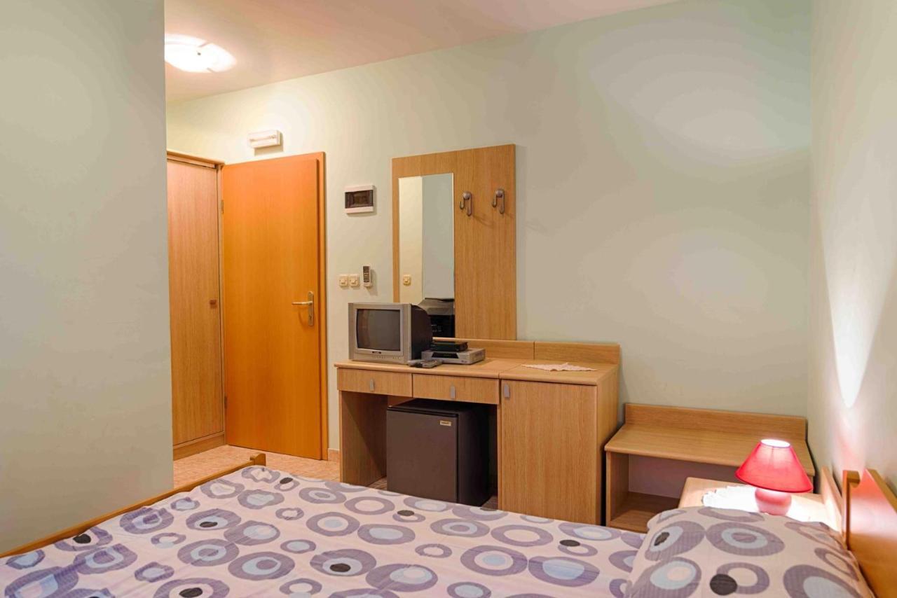 Apartamento Ariela At The Beach Stara Novalja Exterior foto