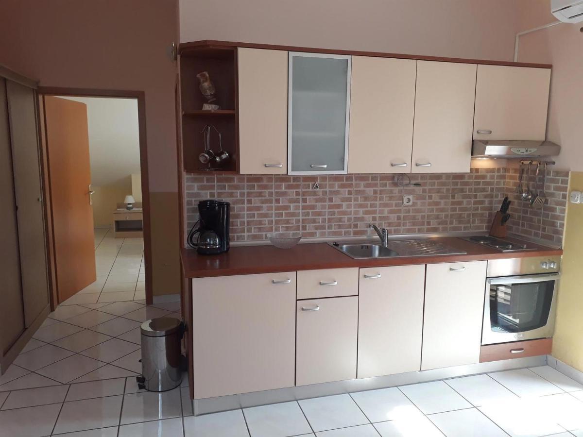 Apartamento Ariela At The Beach Stara Novalja Exterior foto