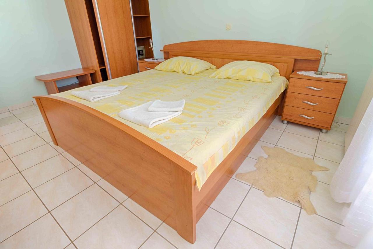 Apartamento Ariela At The Beach Stara Novalja Exterior foto