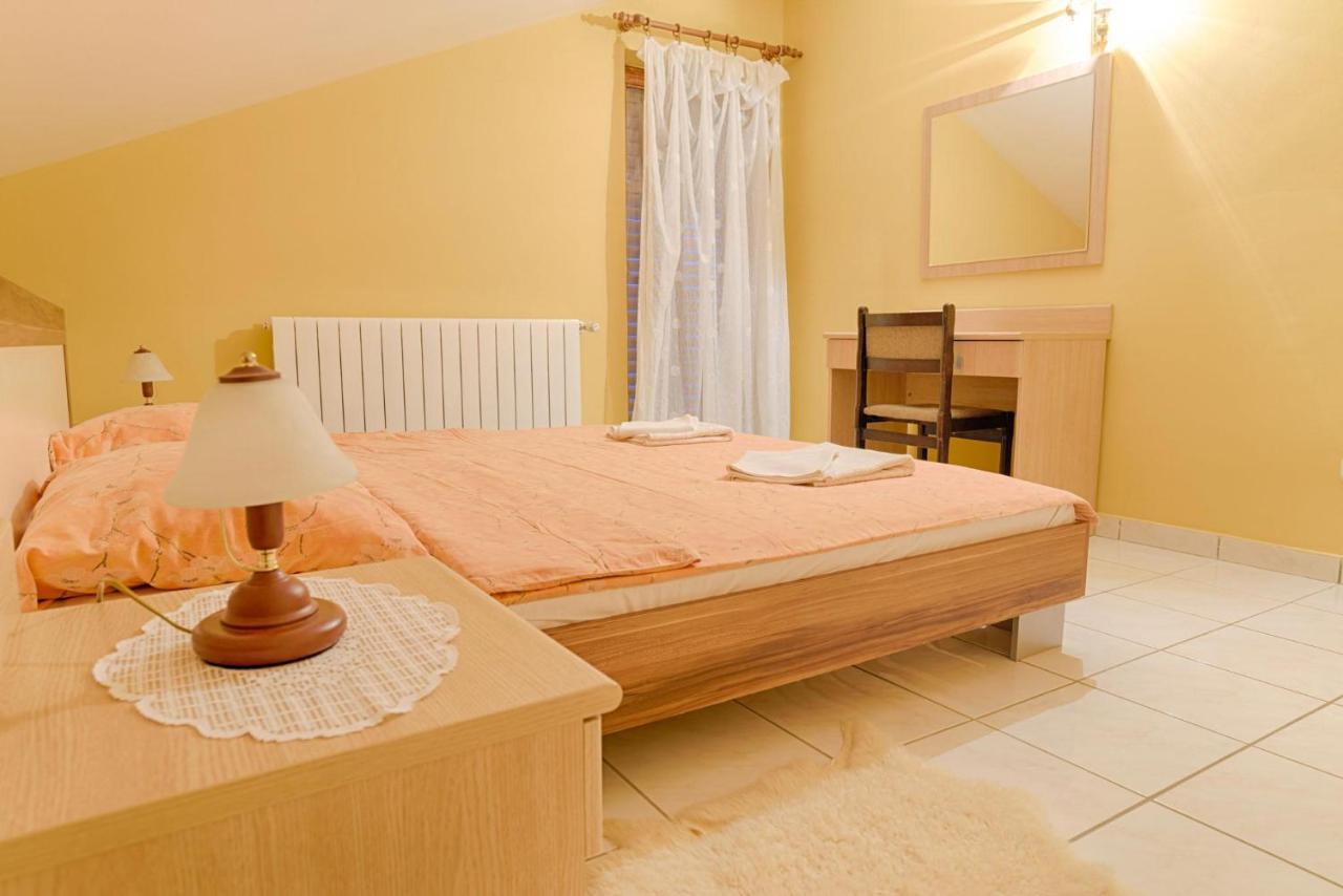 Apartamento Ariela At The Beach Stara Novalja Exterior foto