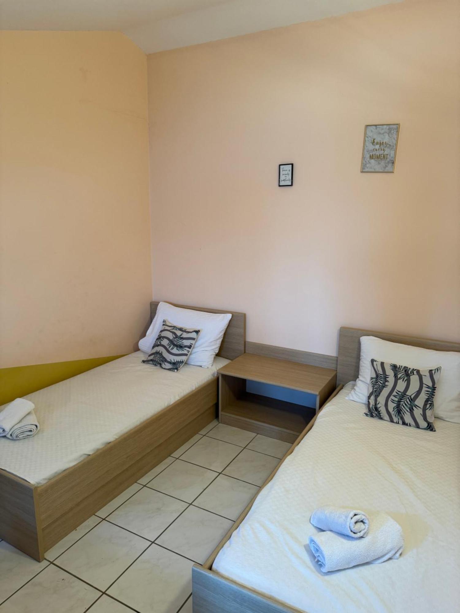 Apartamento Ariela At The Beach Stara Novalja Exterior foto